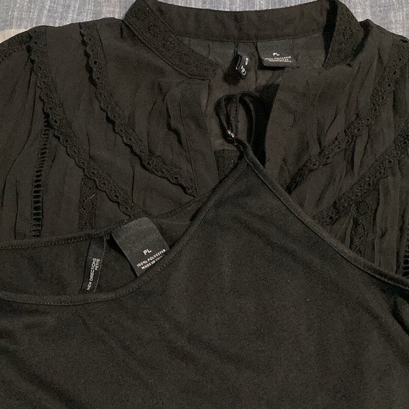 Black sheer and lacy top set - Picture 2 of 11